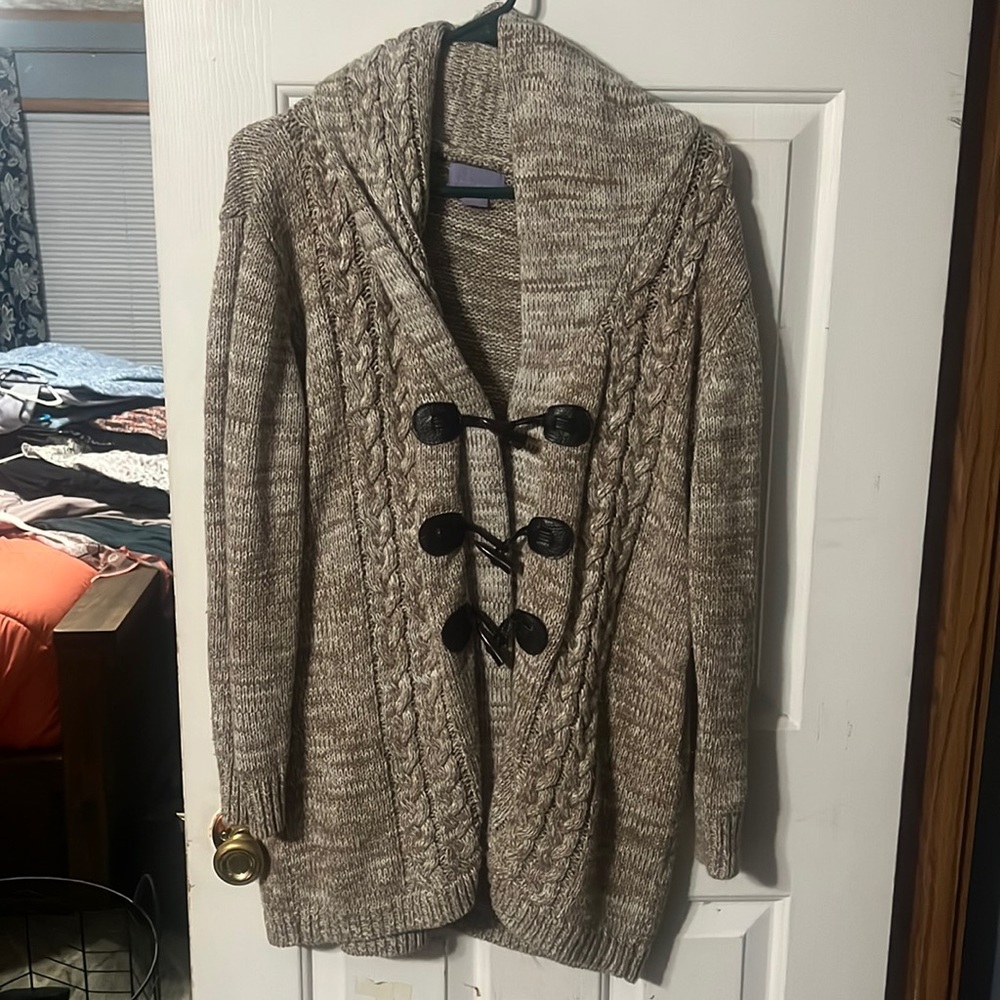 Sweater - Picture 1 of 3